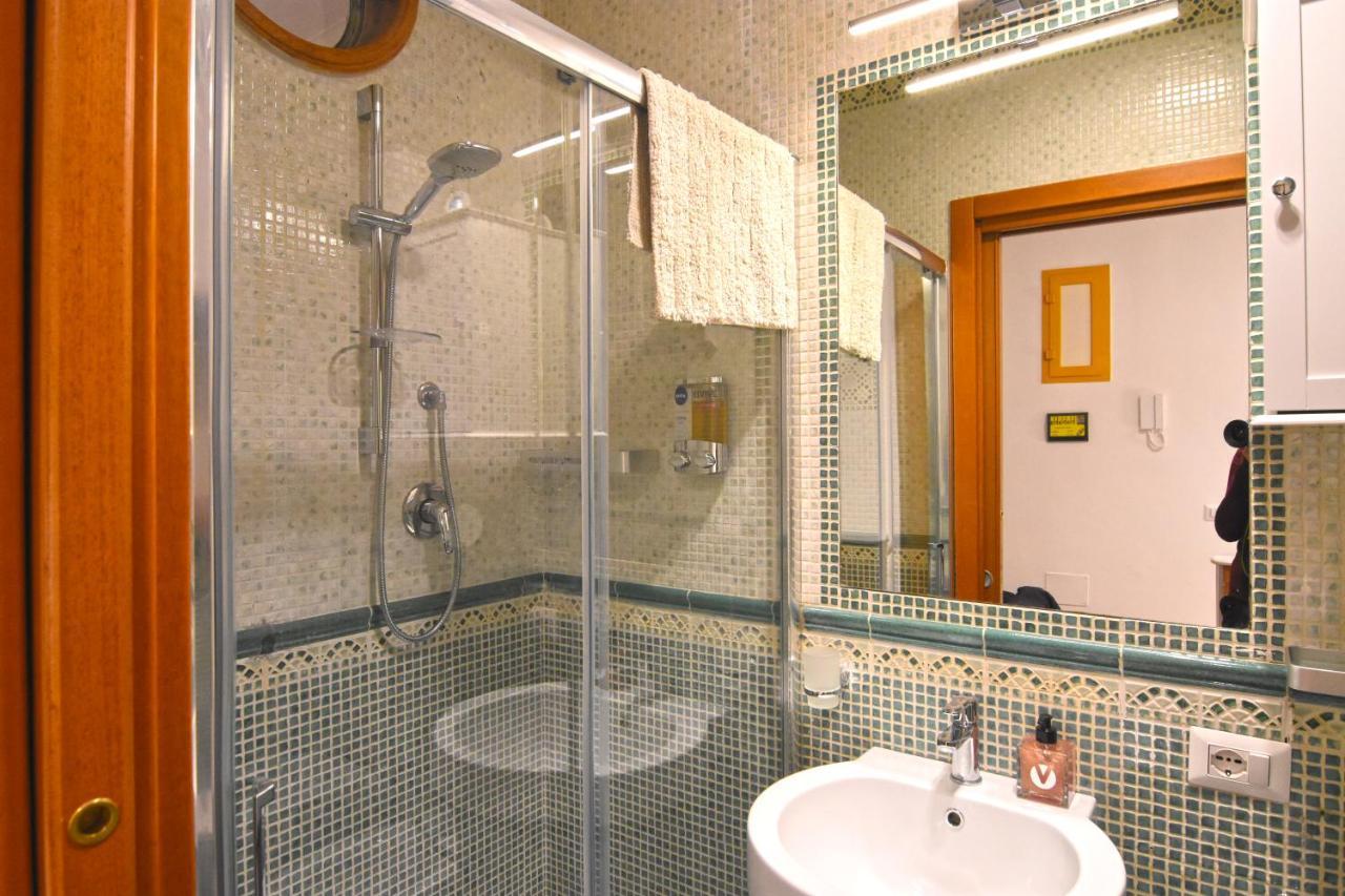 Blablabla Apartment Naples Luaran gambar